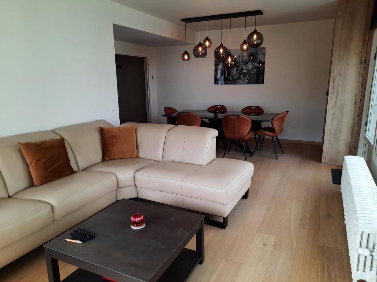Lichtrijk En Comfortabel Hoekappartement Met Gratis Parking En Zeer Centraal Gelegen - Comme Chez Soi Ostende Exteriér fotografie