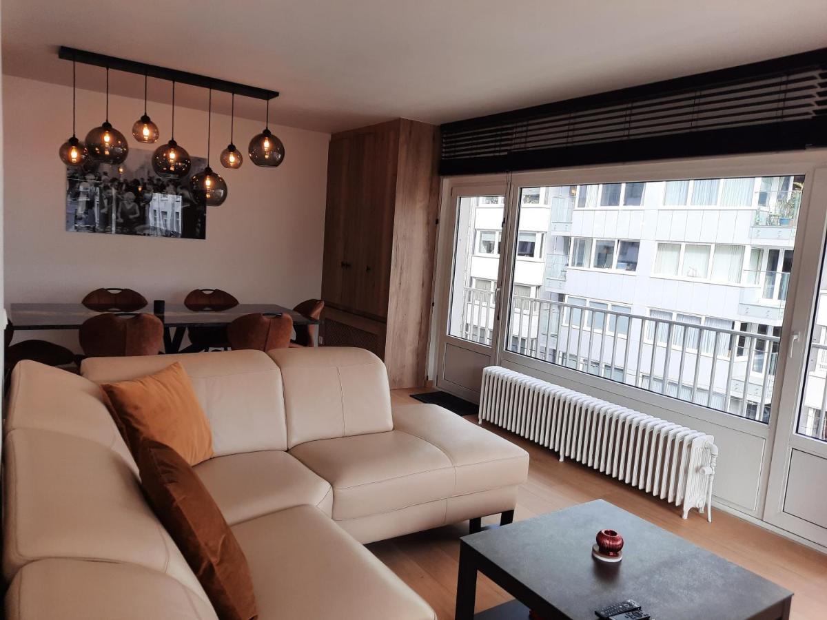Lichtrijk En Comfortabel Hoekappartement Met Gratis Parking En Zeer Centraal Gelegen - Comme Chez Soi Ostende Exteriér fotografie