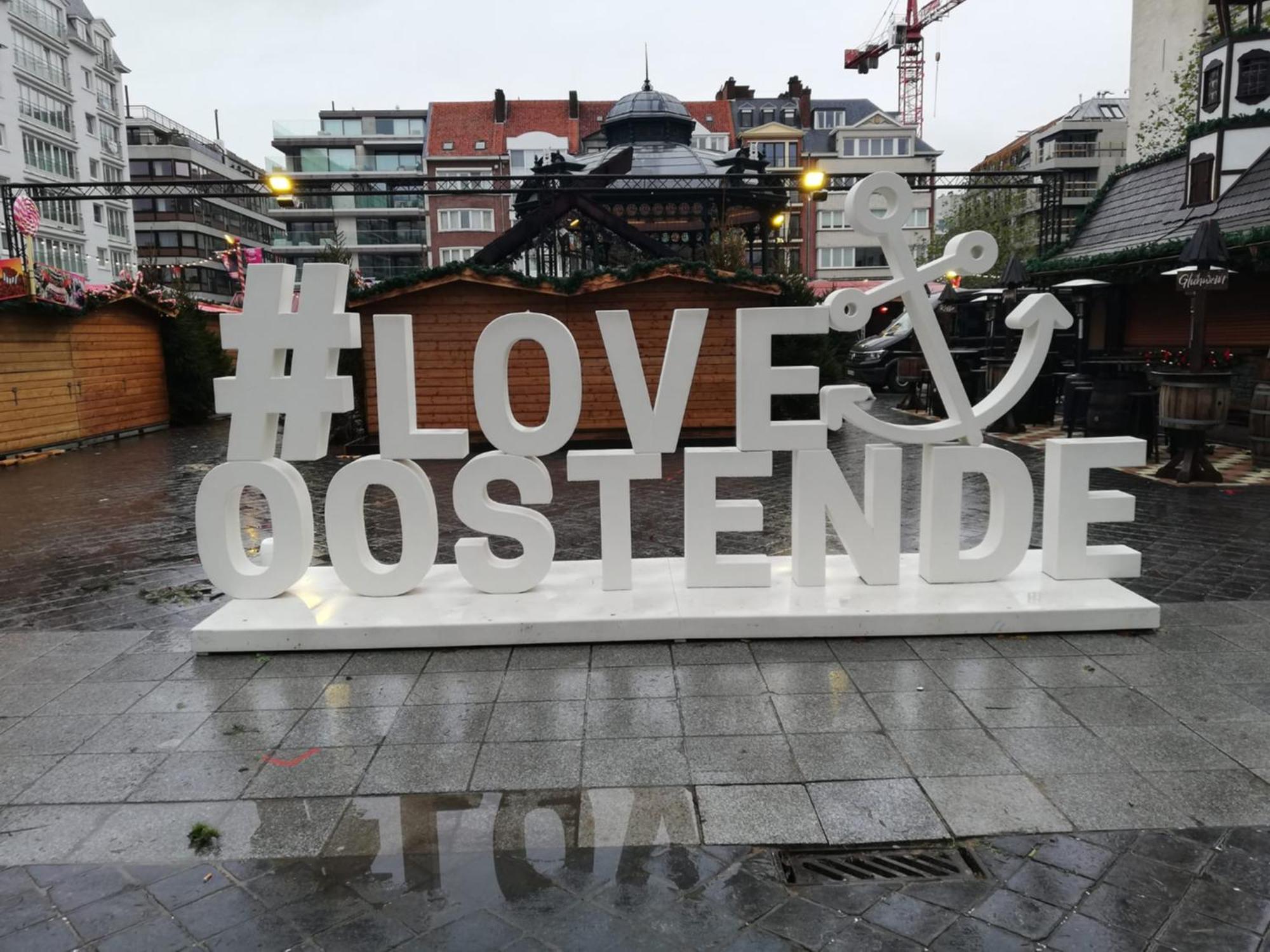 Lichtrijk En Comfortabel Hoekappartement Met Gratis Parking En Zeer Centraal Gelegen - Comme Chez Soi Ostende Exteriér fotografie
